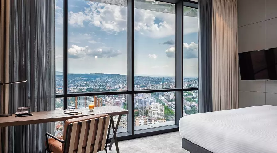 هتل پولمن اکسیس تاور